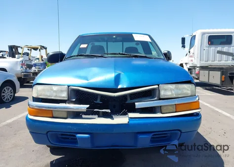 2000 Chevrolet S-10 Ls из США, поврежденный, VIN 1GCCS14W3YK130186